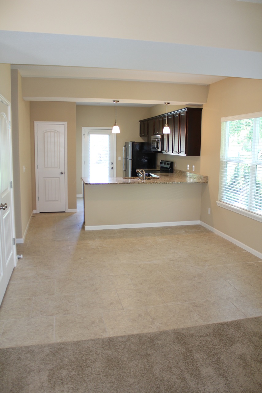 219 Ann Street #101